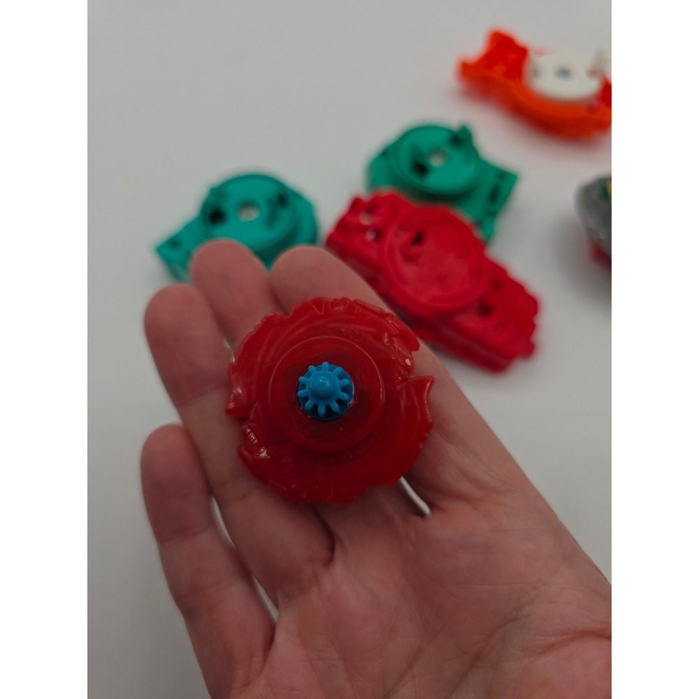 Hasbro Beyblade 6pc Lot  (1) Metal Fusion Ray Gil Burst Top & 4 Launchers Mixed - Picture 8 of 8